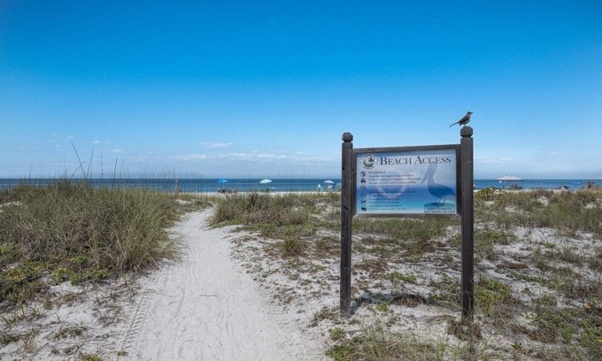 Bradenton Beach House | Marmalade Mermaid 3 Bedroom Home by RedAwning