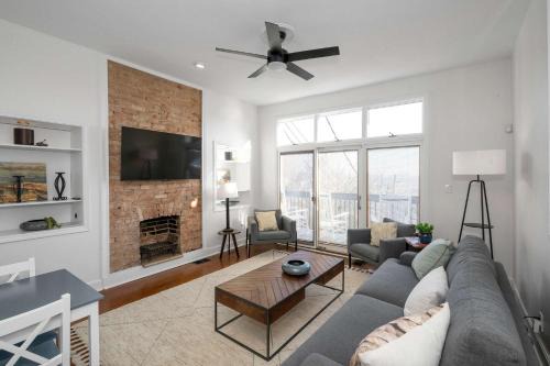 East Price Hill House | Marylands Incline By Blackhouse Chic 2 Bdr