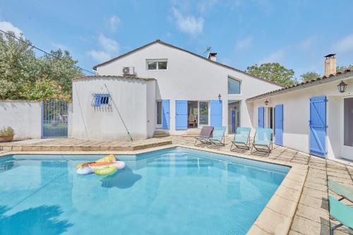 Monfaucon House | Mas Blanc Monfaucon - Grande maison avec piscine