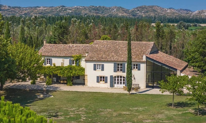 Graveson Other | Mas de caractère exceptionnel de 600m2 en Provence 12 personnes piscine au calme