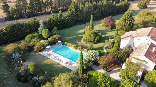 Monteux Bed & Breakfast | Mas Les Fleurs d’Hilaire