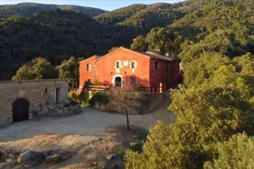 Sant Iscle de Vallalta House | Masia Can Castellar