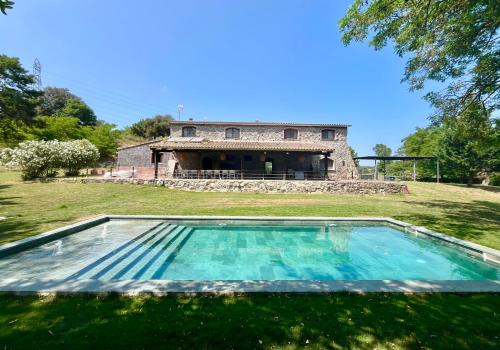 Hostalric Villa | MASIA PUIG PIQUÉ - Piscina, jardín, porcho, BBQ, WIFI - 20 PERSONAS