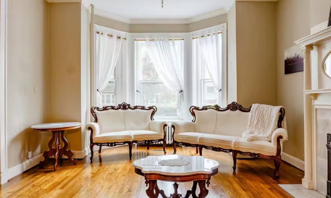 Ghent Apartment | Master Suite w/Private Bath in Historic Home