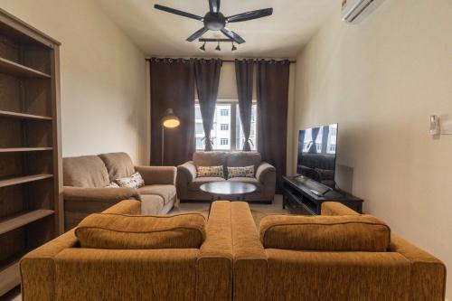 Kajang Apartment | Mat Leo Homestay at MRT Kajang
