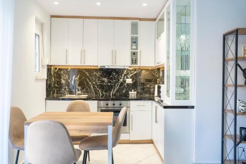 Qender Apartment | Mato Luxury Apartments 3
