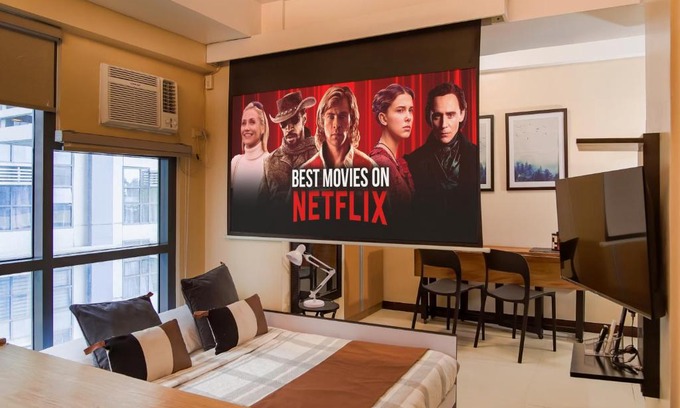 Pinagsama Apartment | Max Dwell Bgc Creative Space with 84 " Cinema