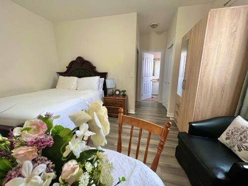 Auden Park House | May Flowers