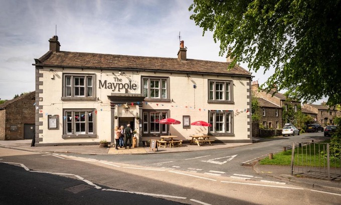 Long Preston Bed & Breakfast | Maypole Inn