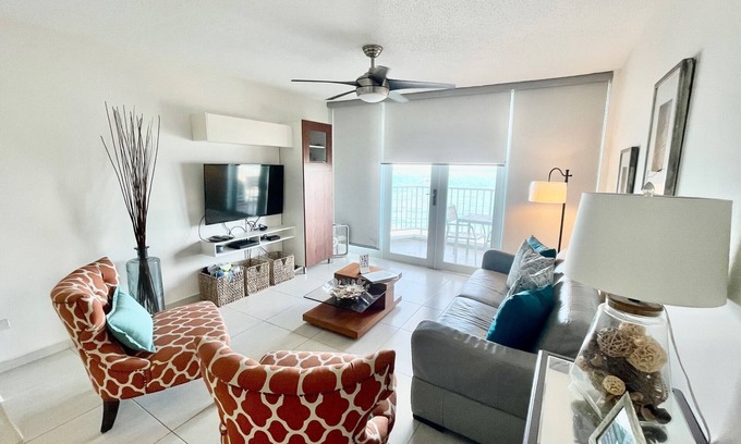 Isla Verde Apartment | MB15- Beachfront 1 Bedroom balcony-washer & dryer