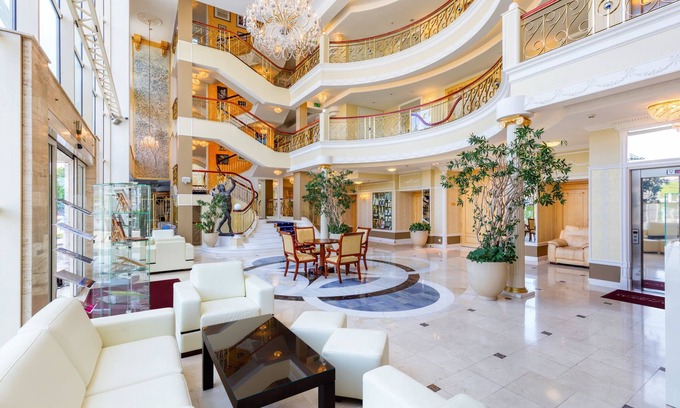 Ozarow Mazowiecki Hotel | MCC Mazurkas Conference Centre & Hotel