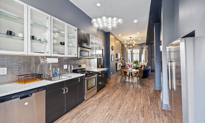Bronzeville House | Mccormick Place Guest House