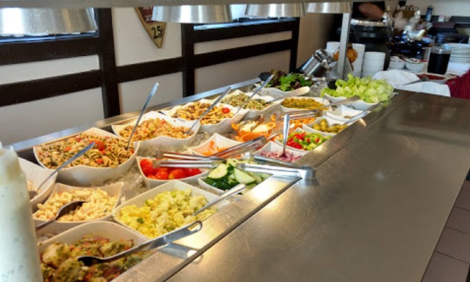 Morrisburg Hotel | McIntosh Country Inn & Conference Centre in Canada