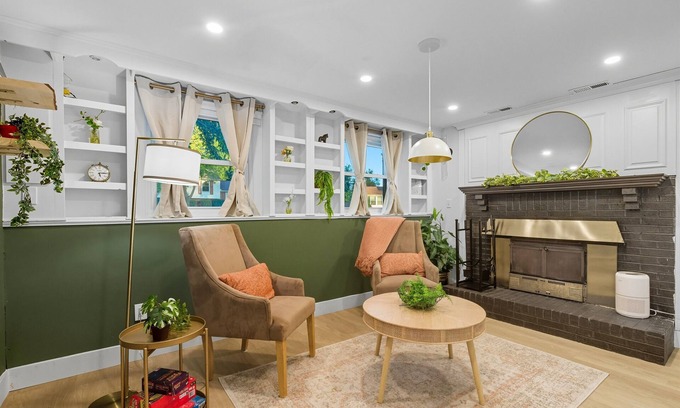 Waldorf House | MD Pulse 4BR Home | Garden Views & Family Retreat Near DC