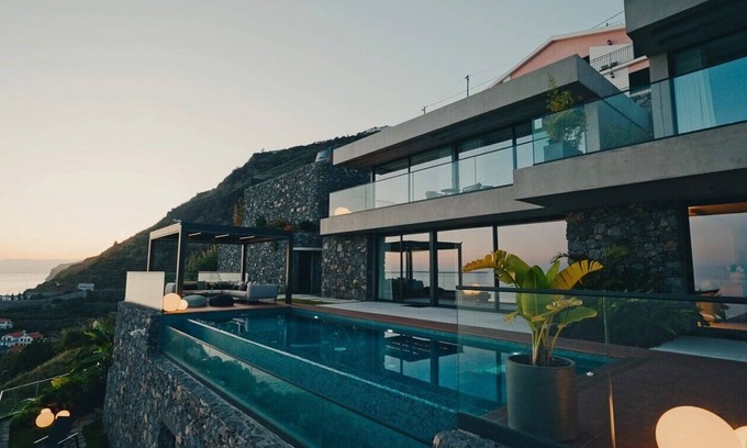 Arco da Calheta Villa | Mea Suna - Luxury Seafront Family Villa in Madeira