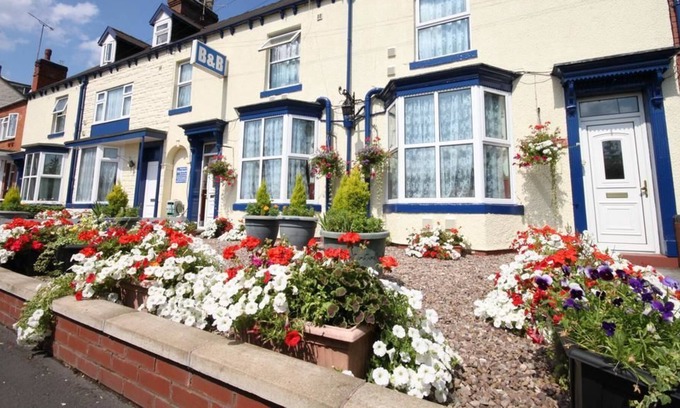 Uttoxeter House | Meadows Way Guest House