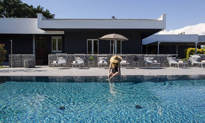 Saronno Hotel | MEALBA HOTEL Suite & Pool