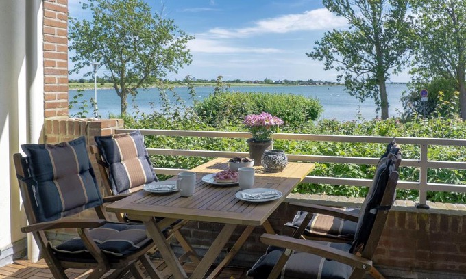 Lemkenhafen Apartment | Meerblick Lemkenhafen – Ferienwohnung