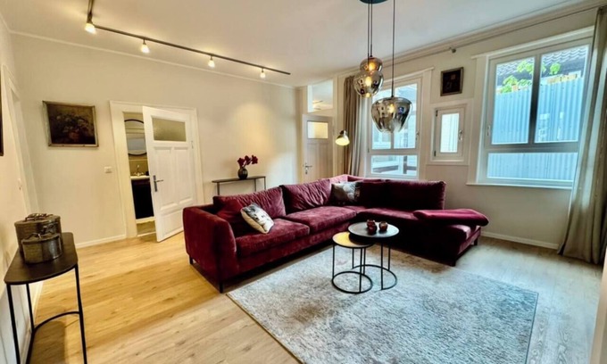 Celle Apartment | MEL&BENS Balcony Suite | Old Town | Parking Option