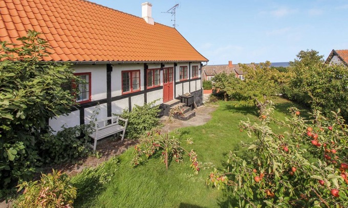 Listed House | "Melusine" - 200m from the sea by Interhome