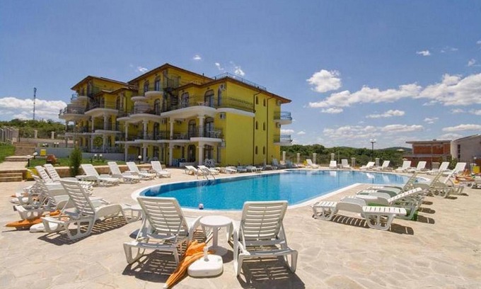 Budjaka Apartment | Menada Green Hills Apartments