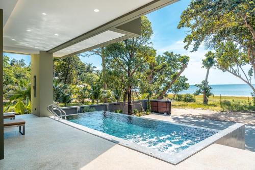 Kram Villa | Merbrisa Rayong poolvilla 4BR - Ao khai beachfront