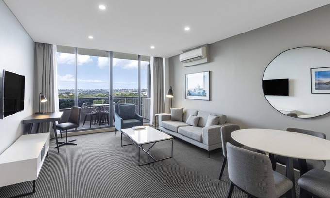 Waterloo Apartment | Meriton Suites Waterloo