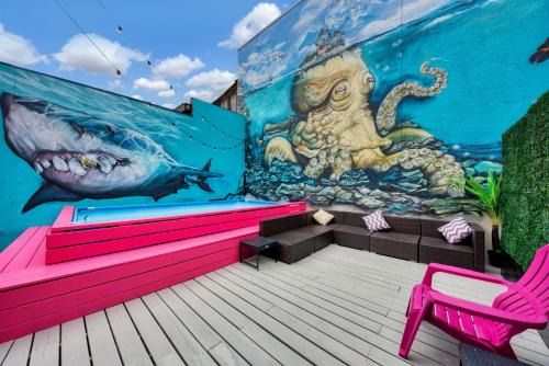 Siesta Key Village House | Mermaid-Shark 6BR House With Pool, Jacuzzi - Steps to Siesta Key Beach