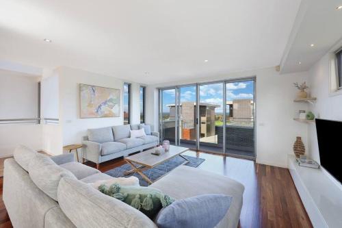 Warrnambool Apartment | Merri Seaview - seaside accommodation near the CBD