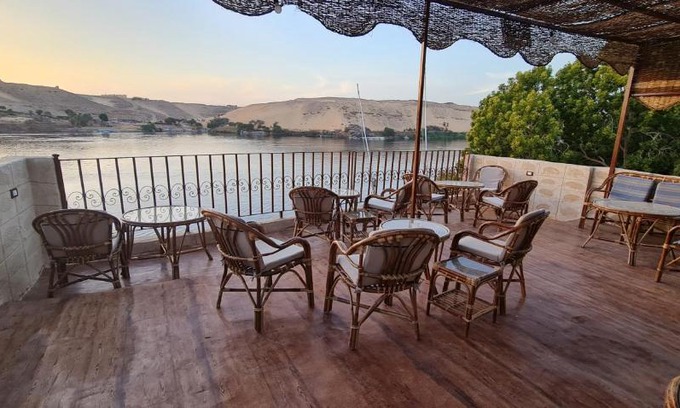 Aswan House | Meshra Katto