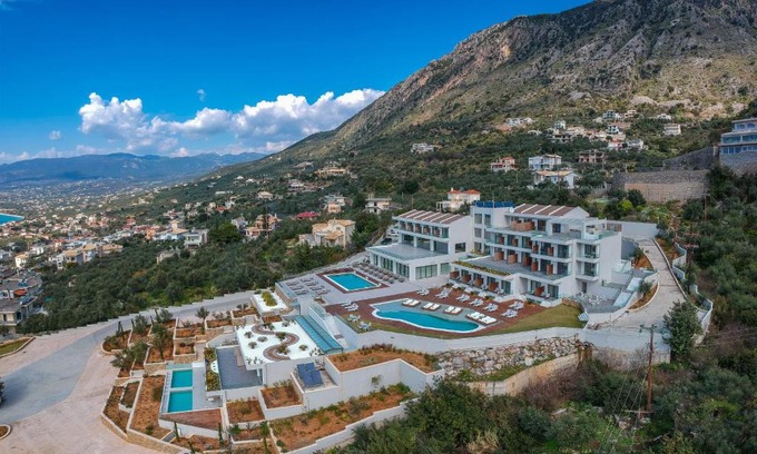 Diasella Hotel | Messinian Icon Hotel & Suites