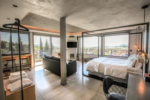 Kalambaka Apartment | Meteora Heaven and Earth premium suites - Adults Friendly