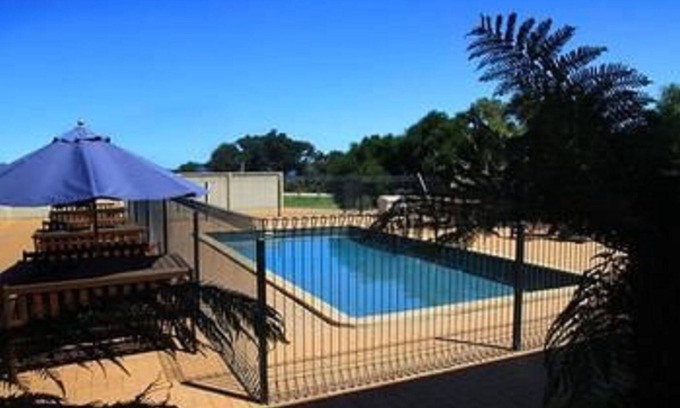 Metung Hotel | Metung Waters