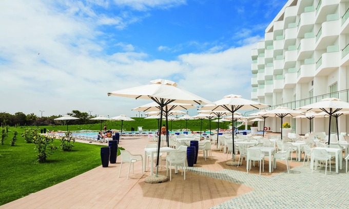 Ajuda Hotel | MH Peniche