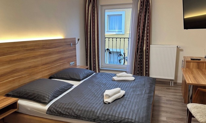 Weststadt Hotel | Mher Edaryan