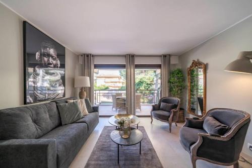 California - Pezou Apartment | Mi Casa Tu Casa - PG