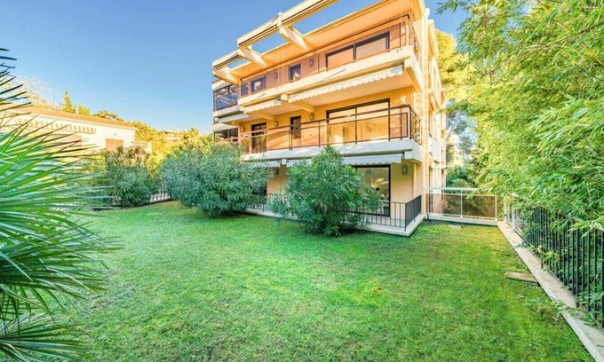 California - Pezou Apartment | Micasatucasa - PG