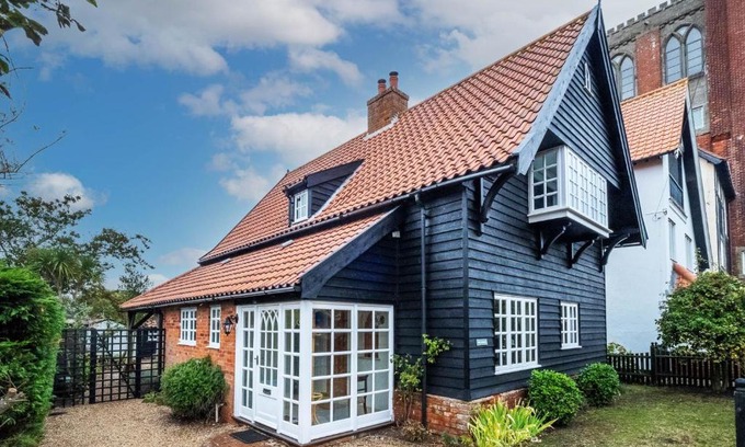 Thorpeness House | Micawbers - Aldeburgh Coastal Cottages