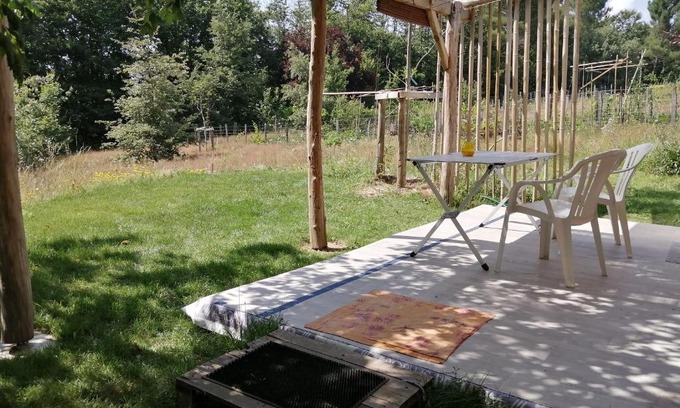Issac House | Micro gite en paille, l'expèrience écologique