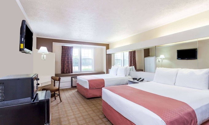 Wilson Hotel | Microtel Inn by Wyndham Wilson