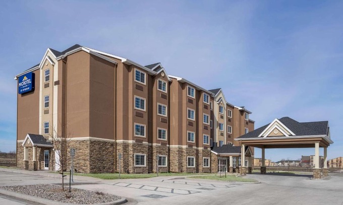 Moorhead Hotel | Microtel Inn & Suites By Wyndham Moorhead Fargo Area