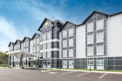 Sudbury Hotel | Microtel Inn & Suites by Wyndham Sudbury