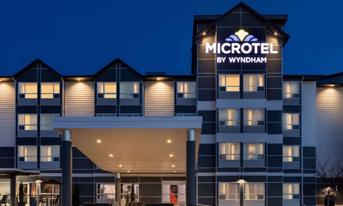 Weyburn Hotel | Microtel Inn & Suites by Wyndham Weyburn