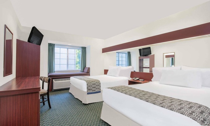 Hamburg Hotel | Microtel Inn & Suites by Wyndham Hamburg