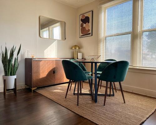 Visalia House | Mid-Century Modern retreat