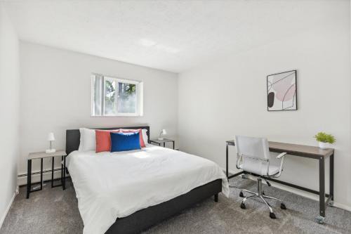 Parma Apartment | Midtown 3229i Cozy & Comfy I Free Parking