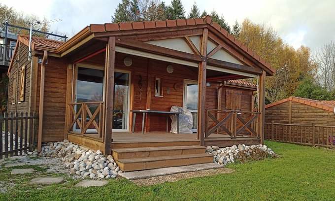 Corcieux Ski Chalet | Mignon Chalet Pomme de pin