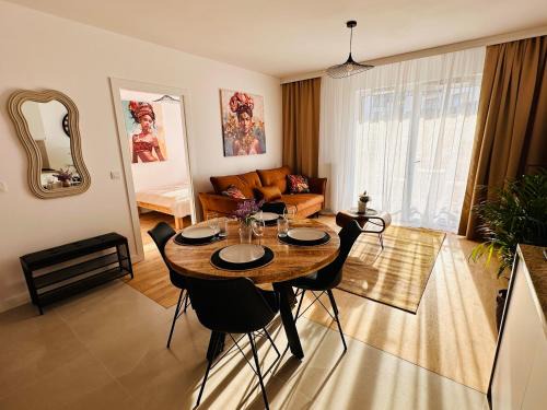 Bialoleka Apartment | Millennium Talarowa Mango