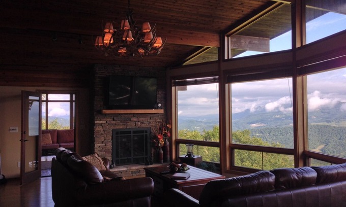 Seven Devils Cabin | Million Dollar View from Top of Seven Devil