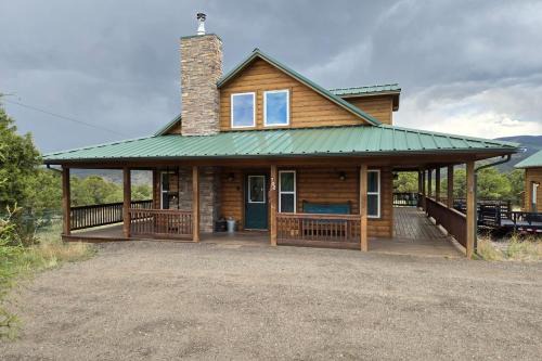 Alpine Village House | Milner Retreat